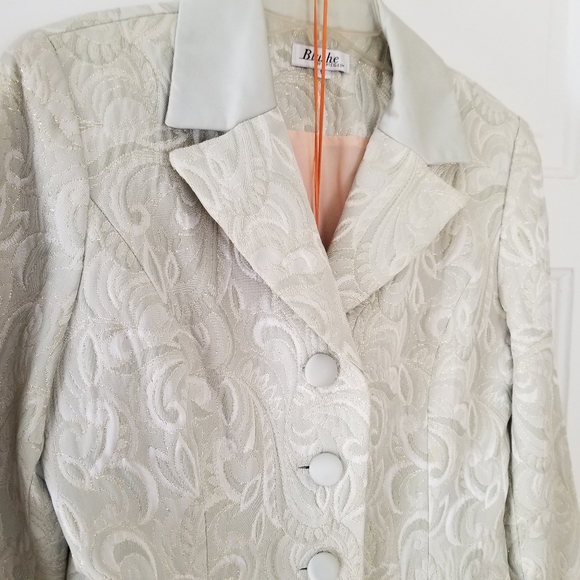 Brocade two piece suit - Picture 4 of 6